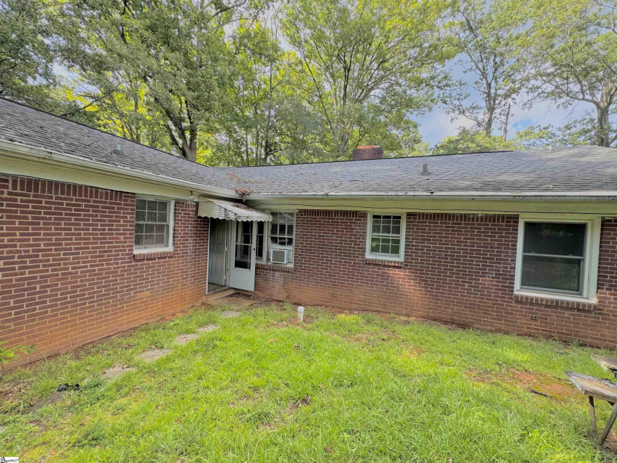 321 Amherst  Spartanburg, SC 29306