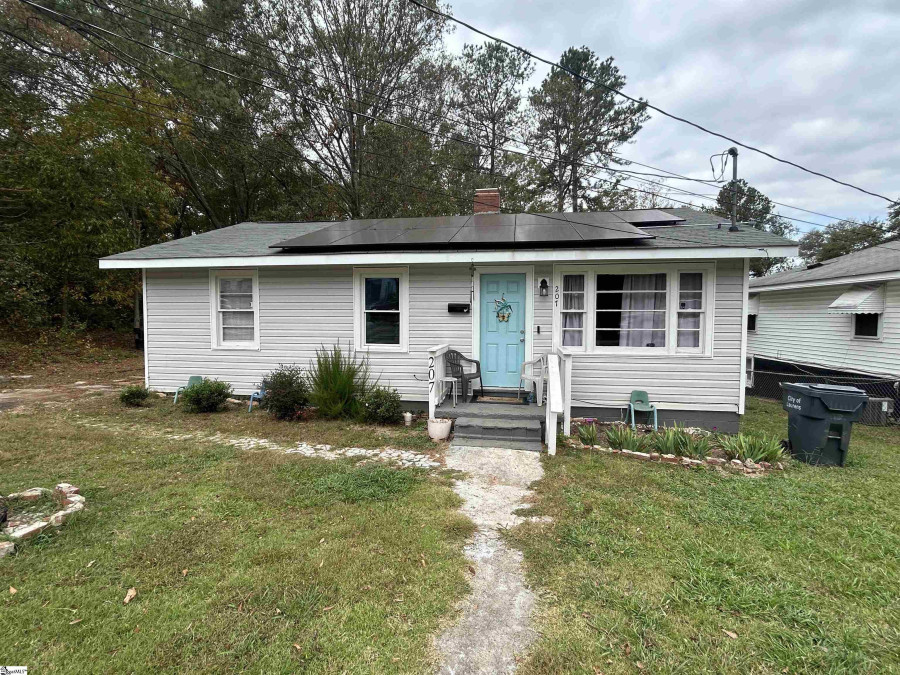 207 Pridmore  Laurens, SC 29360-3337