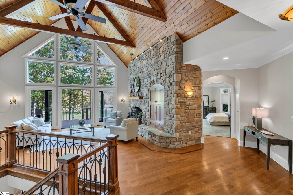 405 Lake Hills Travelers Rest, SC 29690