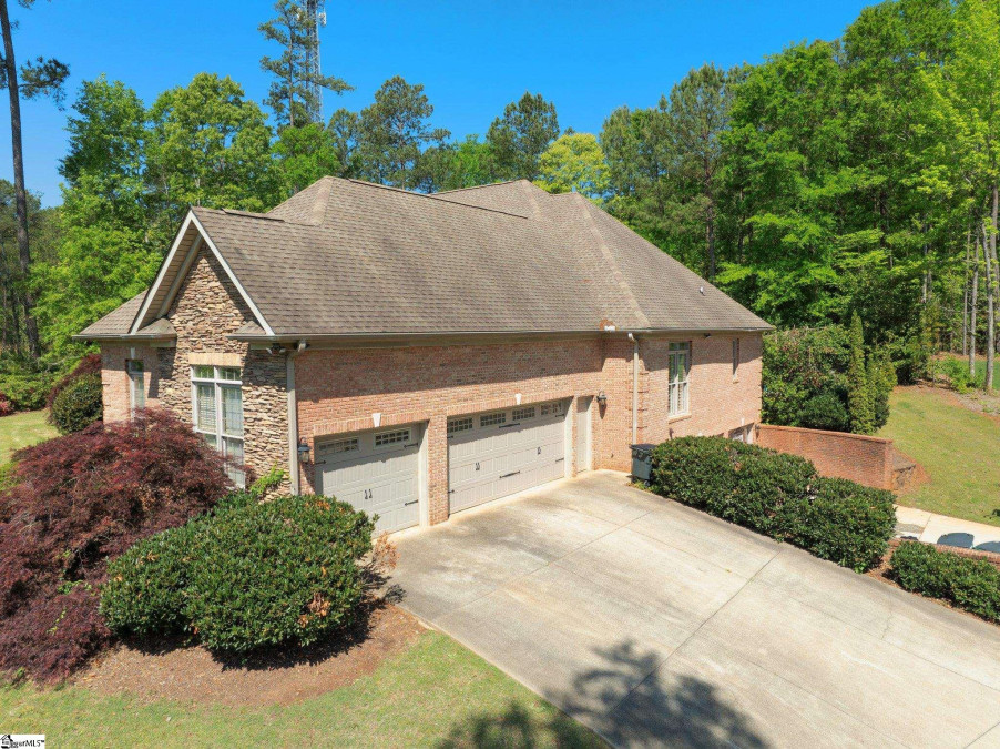 524 Magnolia Blossom Spartanburg, SC 29301-5018