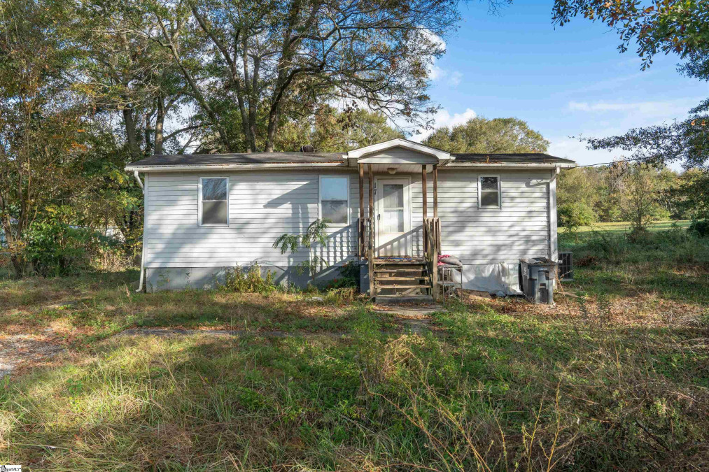 17 Montgomery  Lyman, SC 29365