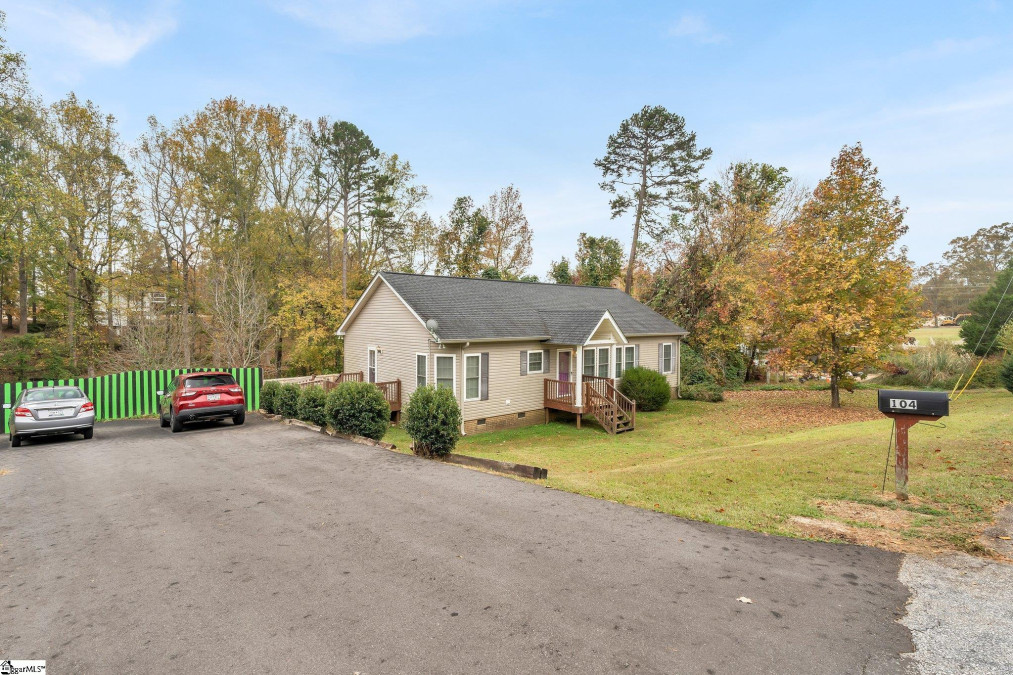 104 Georges Knoll Easley, SC 29640