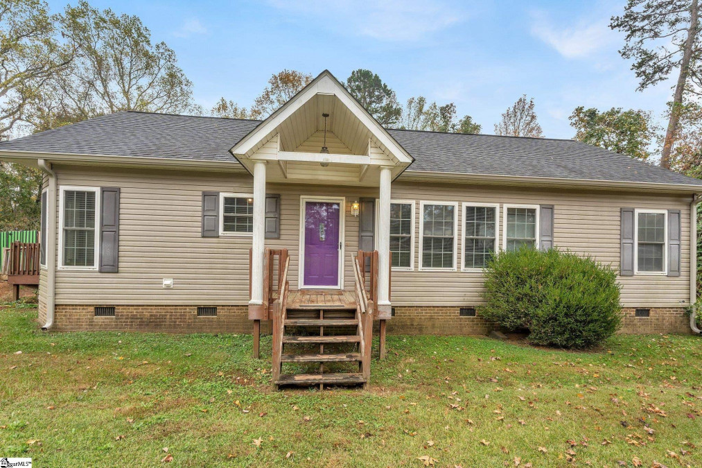 104 Georges Knoll Easley, SC 29640