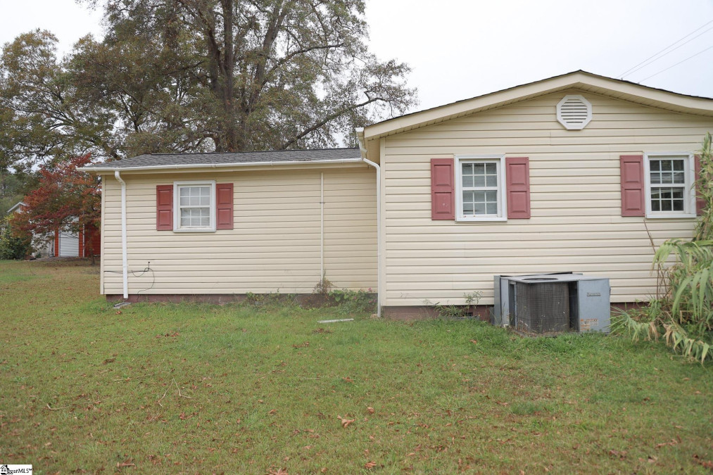 503 Cherokee W Chesnee, SC 29323