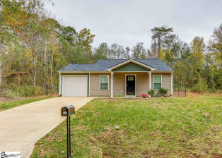 306 North St Wellford, SC 29385