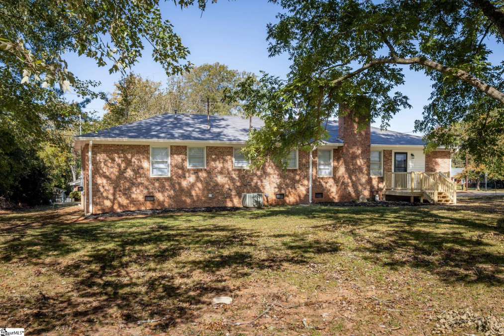 446 Sunset  Clinton, SC 29325