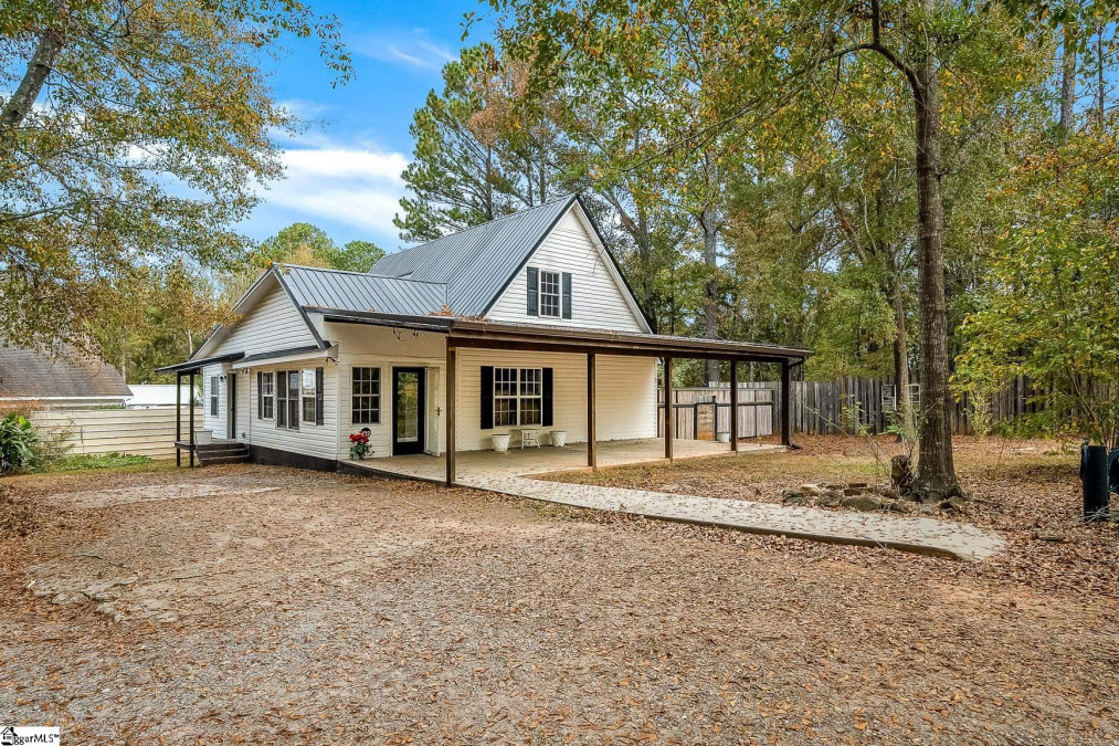 422 Hall  Anderson, SC 29624