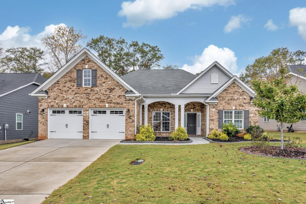 212 Crestgate  Easley, SC 29642