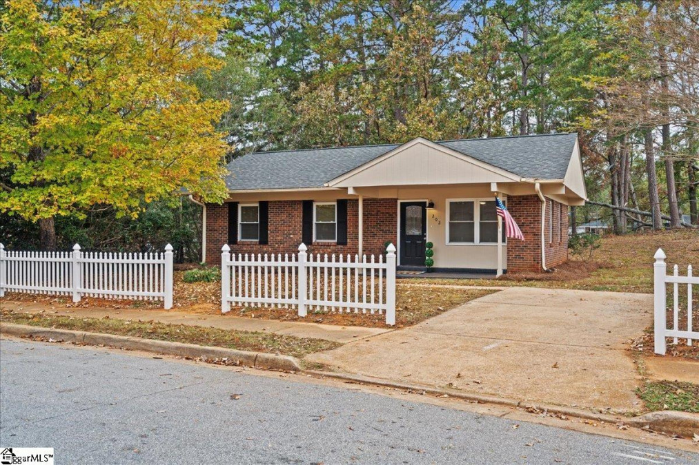 202 Gowan  Spartanburg, SC 29301