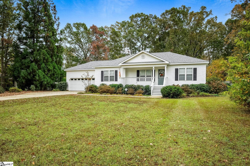 2 Wooded Glenn Pelzer, SC 29669