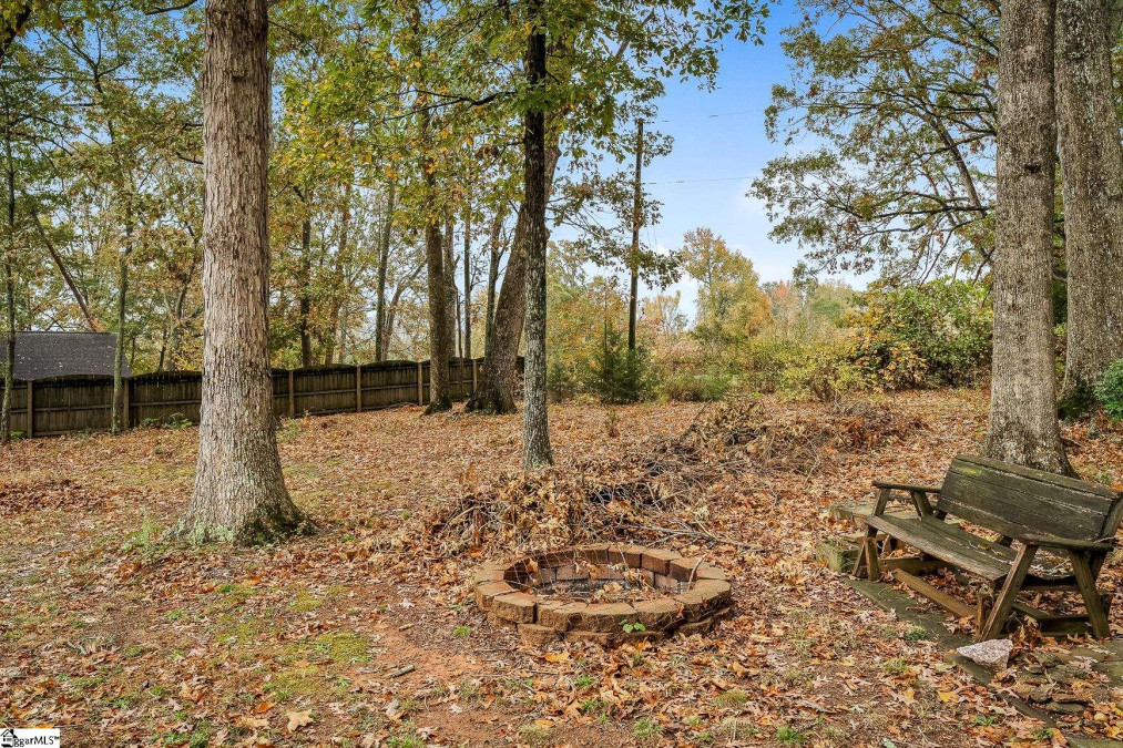 2 Wooded Glenn Pelzer, SC 29669