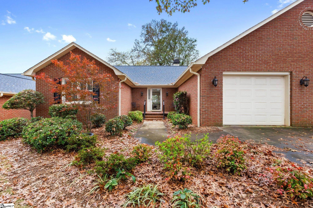 12 Fairoaks  Greenville, SC 29615