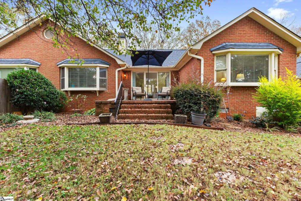 12 Fairoaks  Greenville, SC 29615