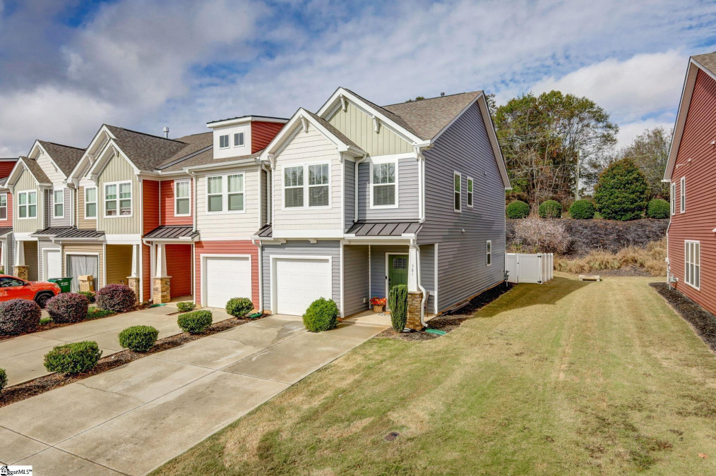 381 Hague  Duncan, SC 29344