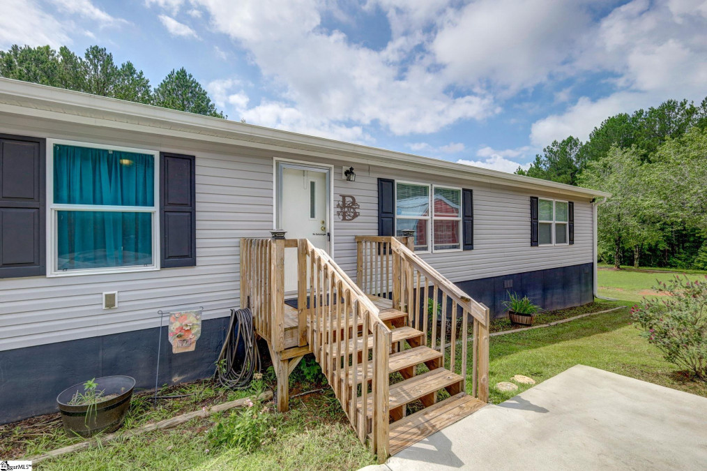 335 Allen Bridge Woodruff, SC 29388