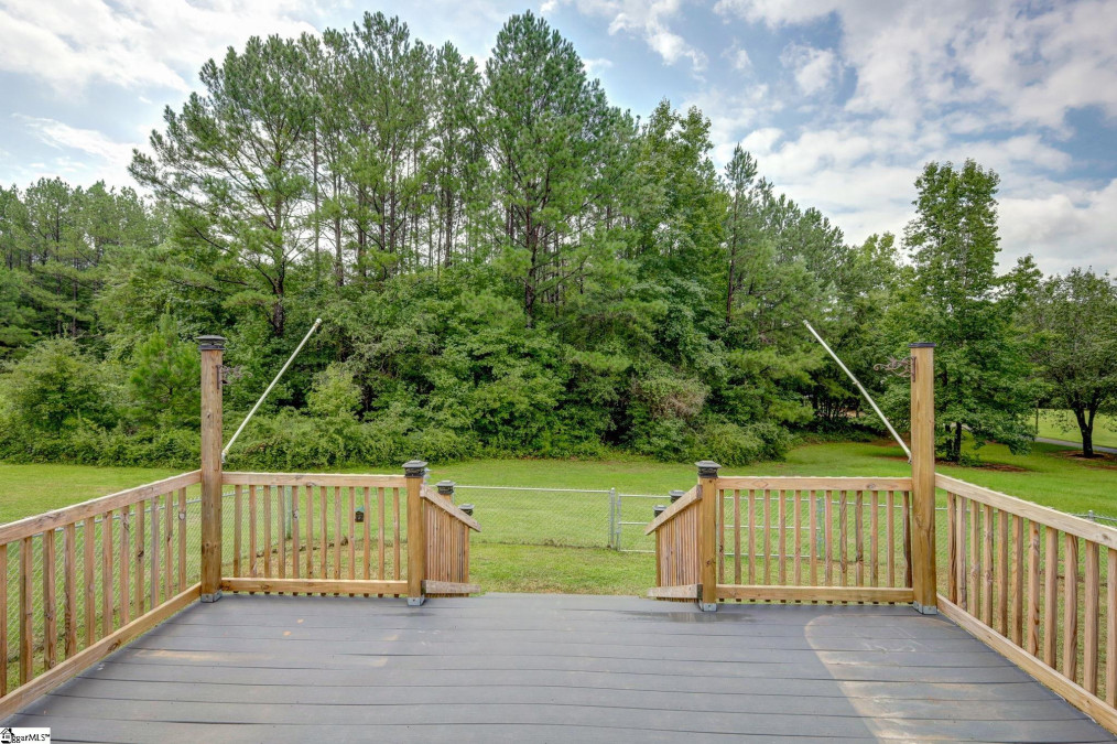 335 Allen Bridge Woodruff, SC 29388