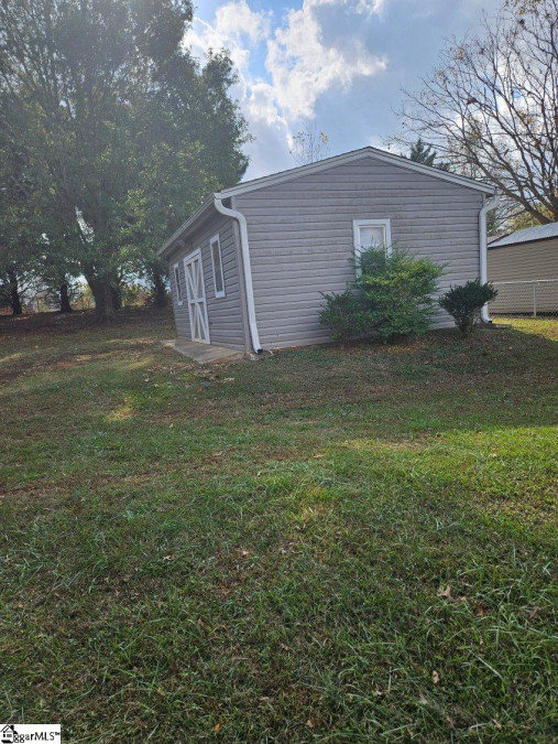 108 Saluda  Moore, SC 29369-9706