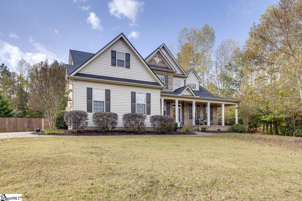 606 Montague  Easley, SC 29640