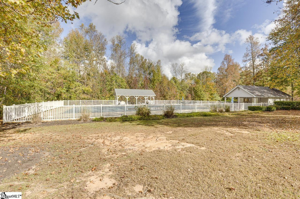 606 Montague  Easley, SC 29640