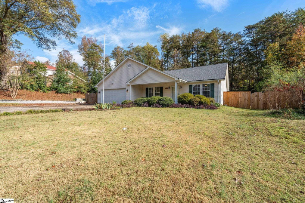 5 Burlwood  Taylors, SC 29687