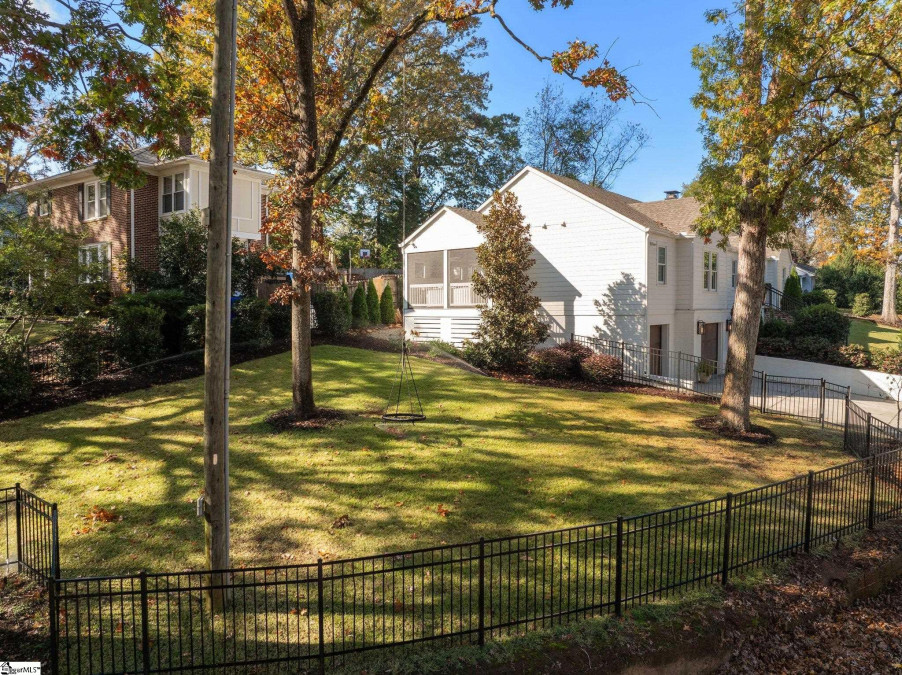 219 Augusta E Greenville, SC 29605