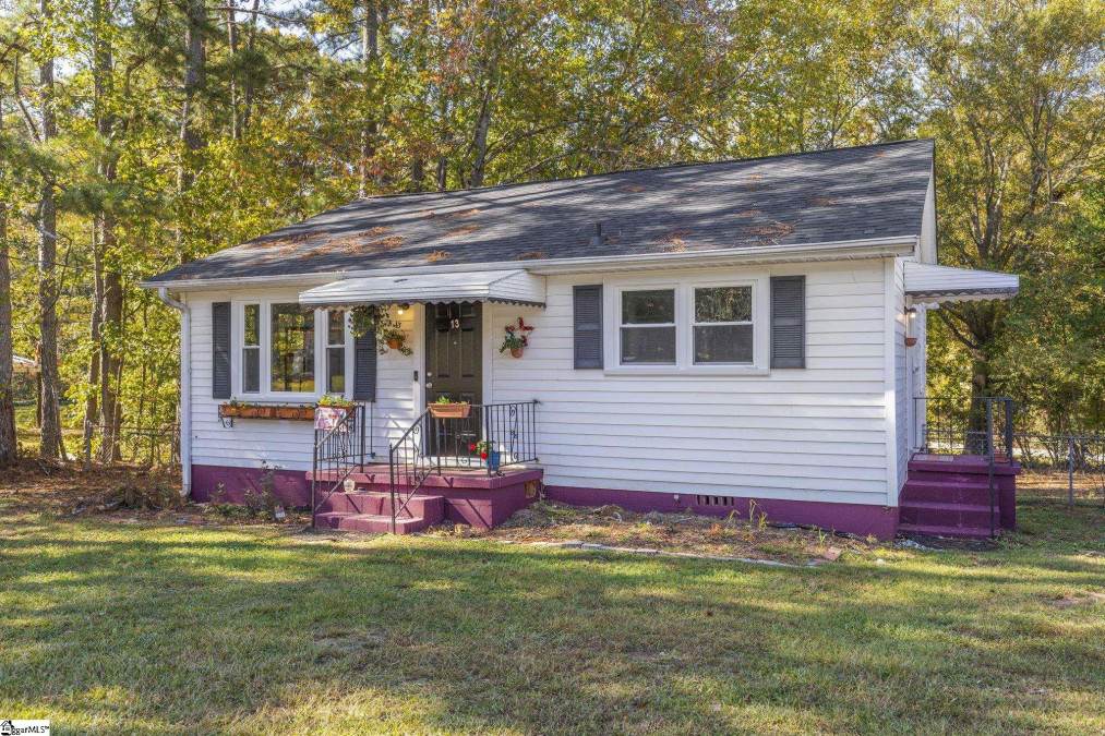 13 Walnut  Travelers Rest, SC 29690