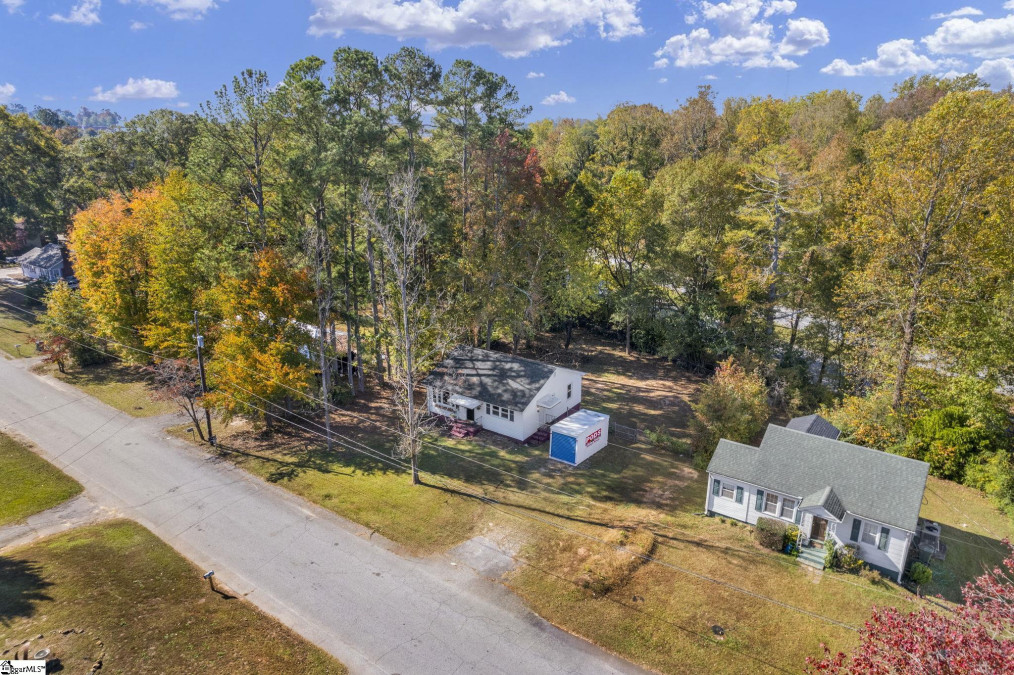 13 Walnut  Travelers Rest, SC 29690