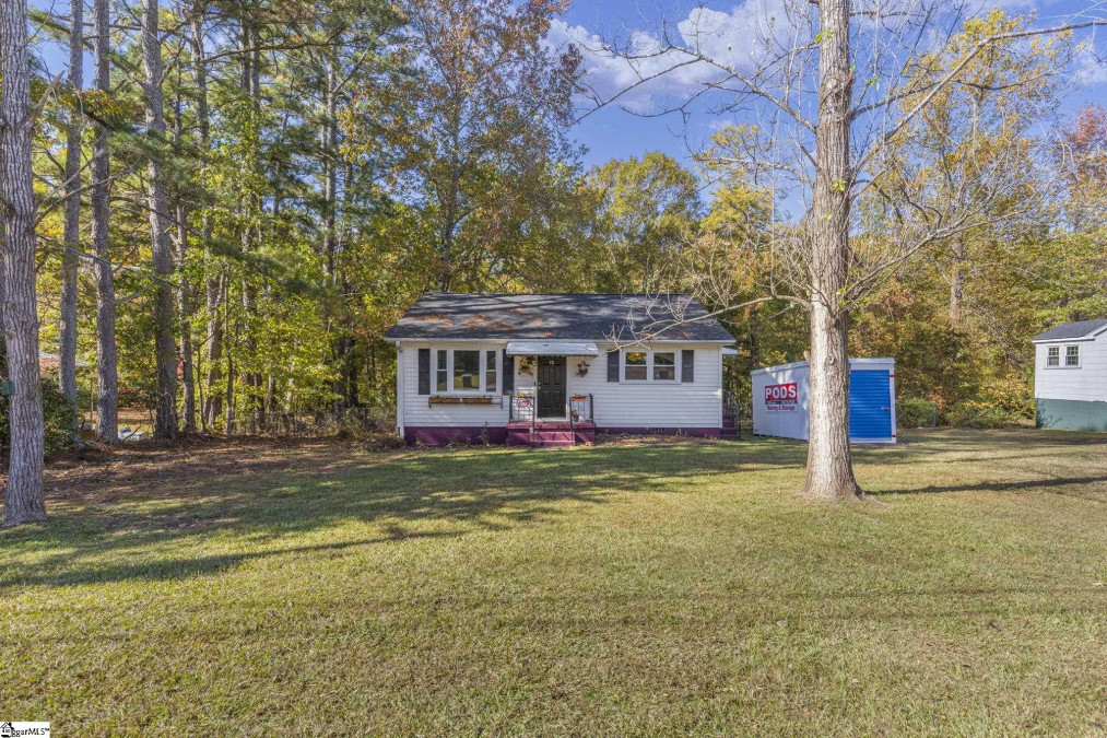 13 Walnut  Travelers Rest, SC 29690