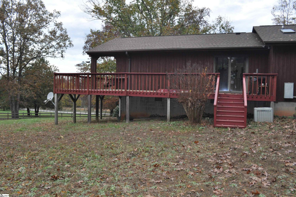 451 Bill Holbert Tryon, NC 28782