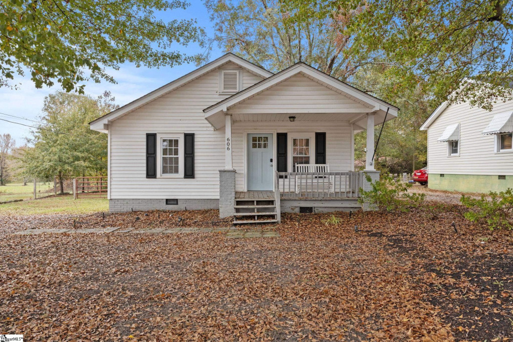 606 Poplar  Greer, SC 29651