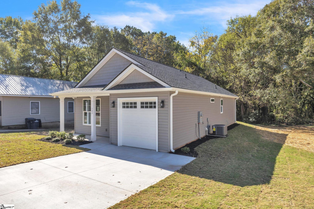 102 Brown  Anderson, SC 29625