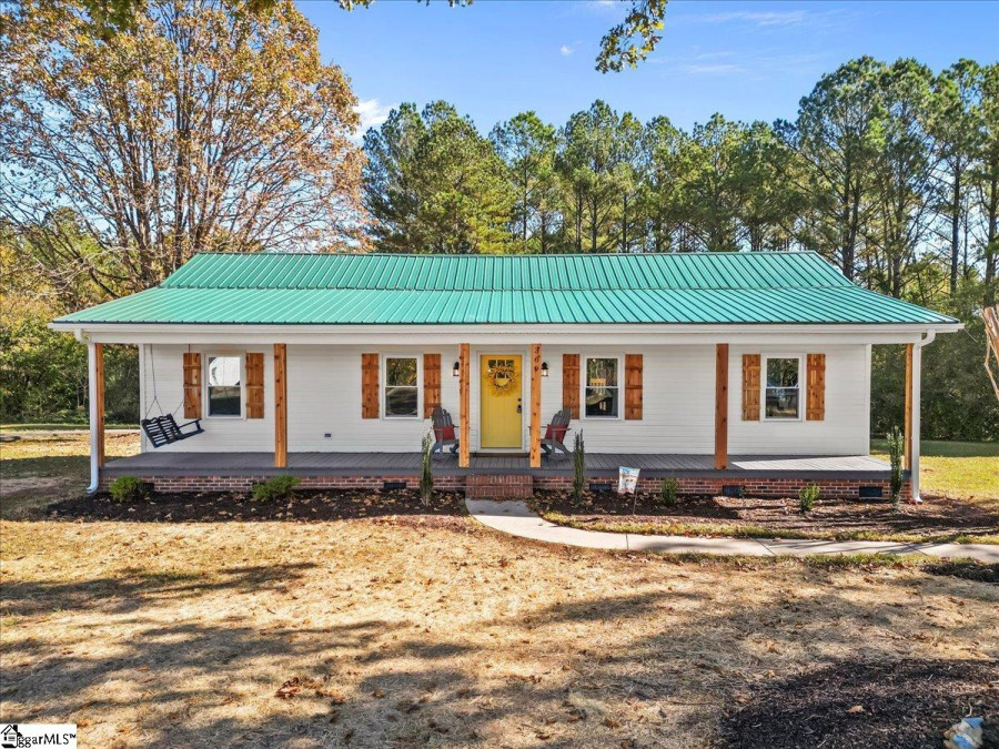 369 Stewart  Six Mile, SC 29682