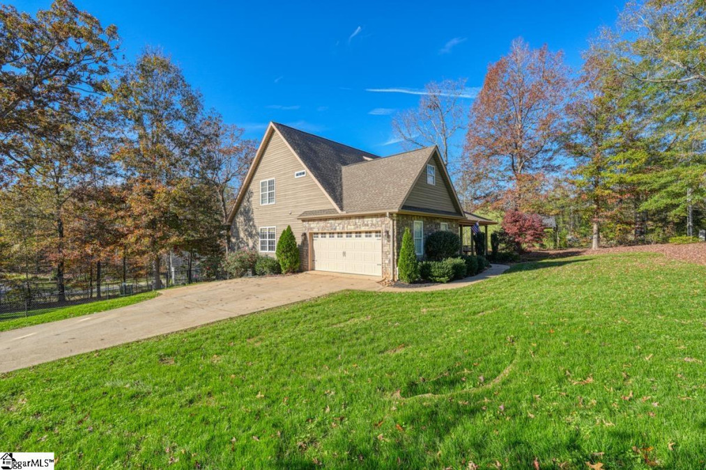 451 Old Asheville Campobello, SC 29322