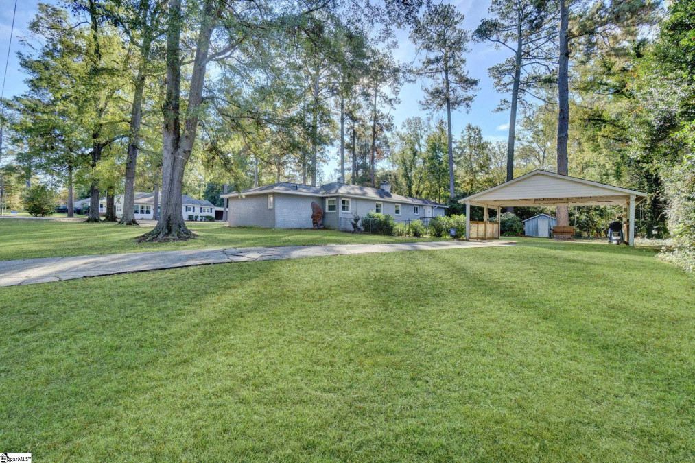 500 Chestnut  Clinton, SC 29325