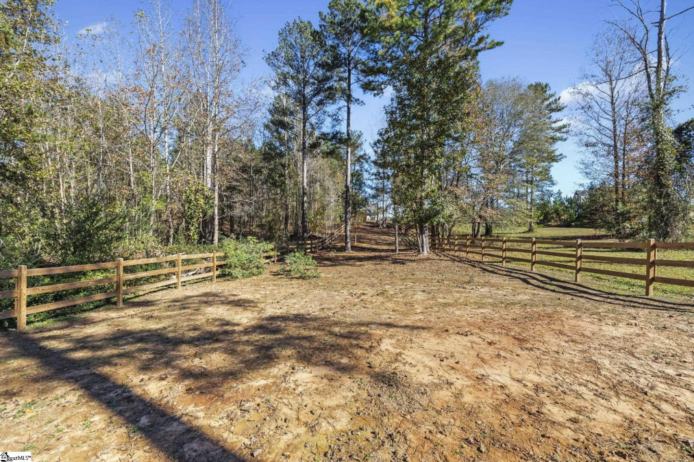 1641 Stewart Dairy Gray Court, SC 29645