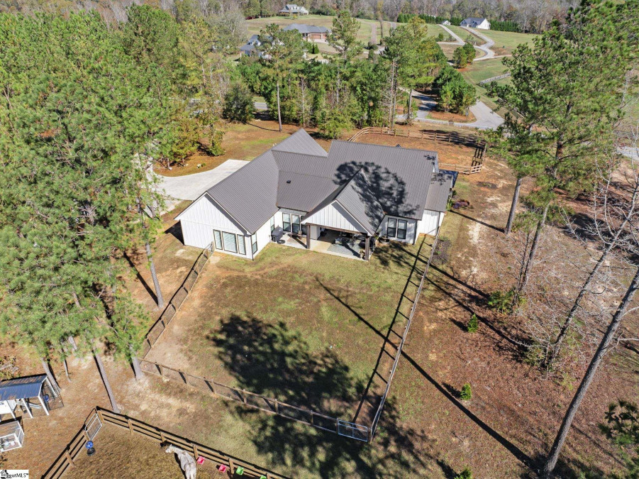 1641 Stewart Dairy Gray Court, SC 29645