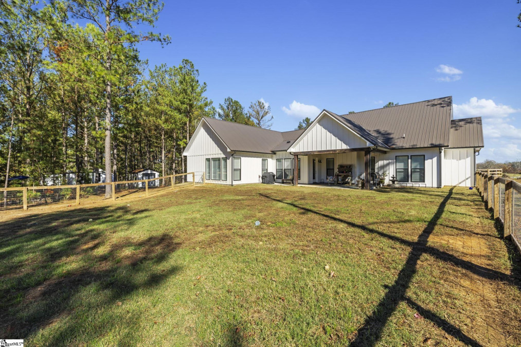 1641 Stewart Dairy Gray Court, SC 29645