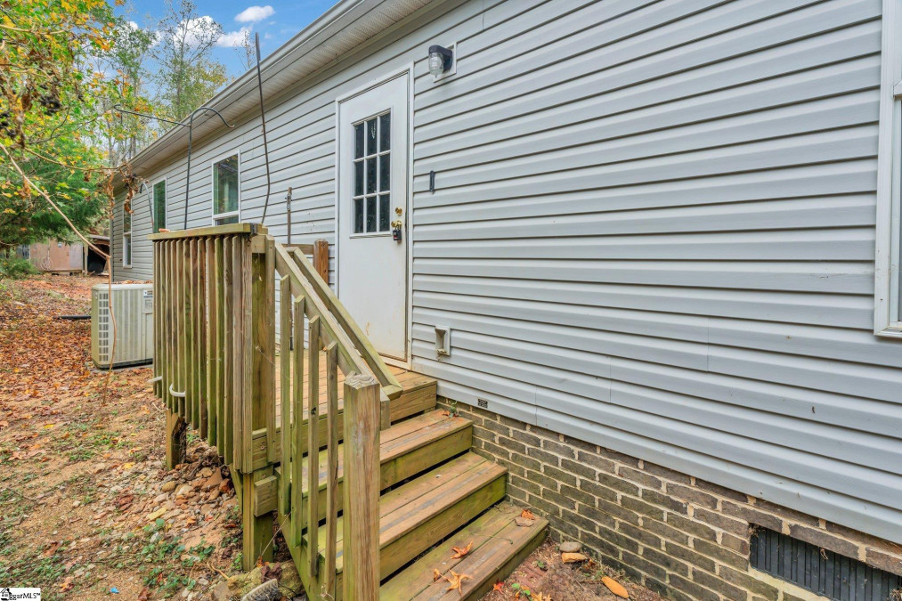 207 Cedar  Piedmont, SC 29673