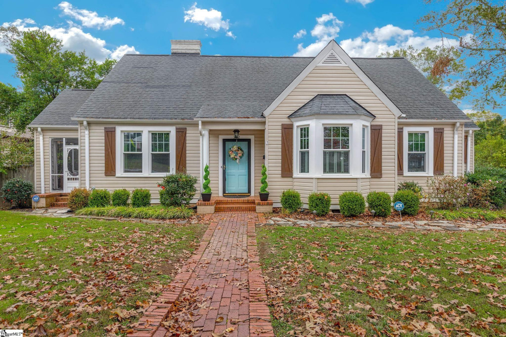 302 Faris E Greenville, SC 29605