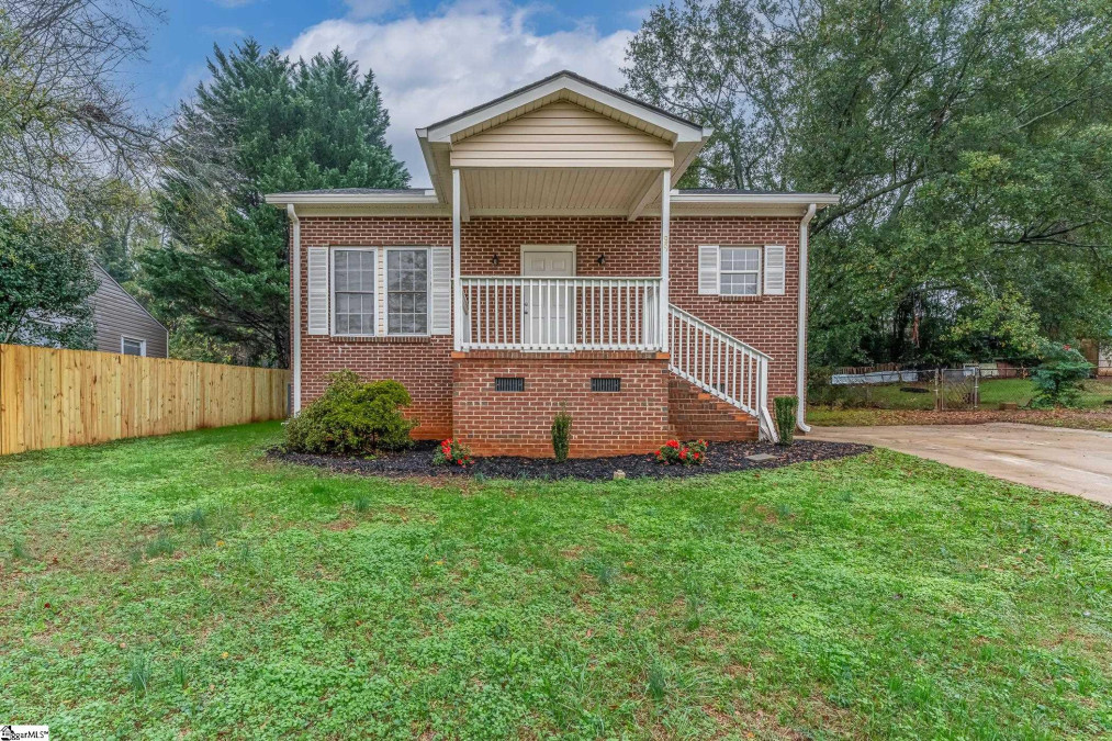 89 Estate N Greenville, SC 29605