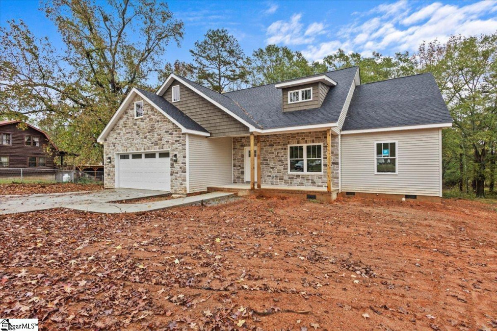 701 Coneross Creek Seneca, SC 29678