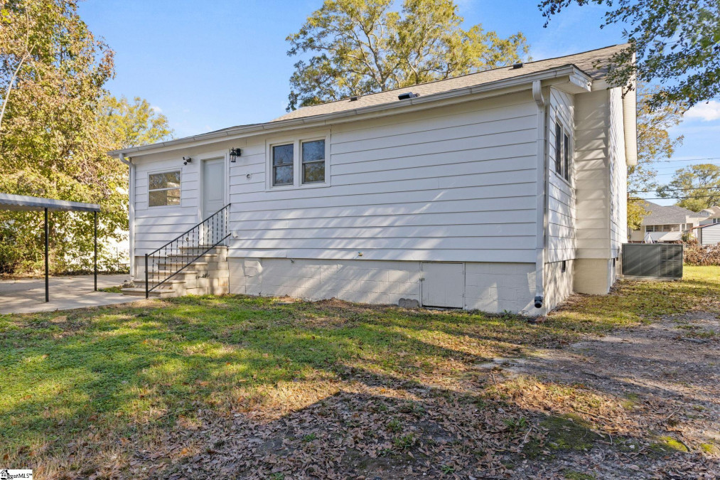 105 Maryland  Honea Path, SC 29654