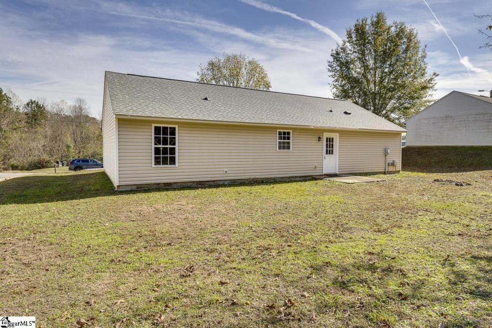 106 Goldfinch  Piedmont, SC 29673