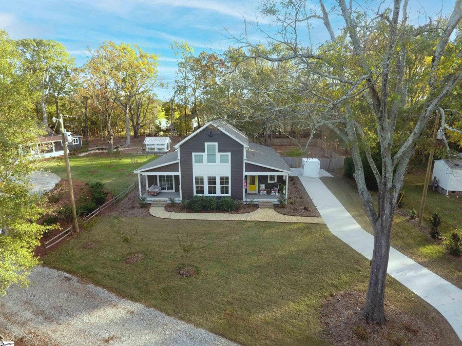 313 West  Simpsonville, SC 29681