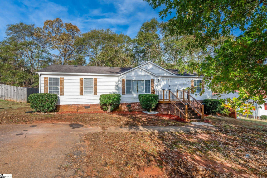 213 Creektop  Greenville, SC 29605