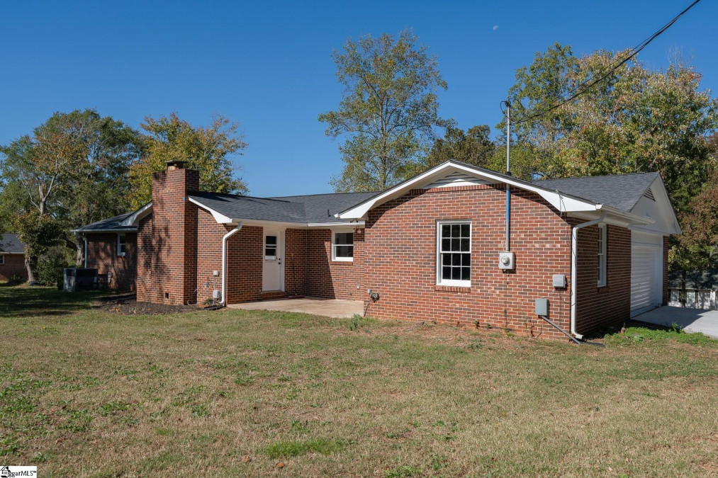 615 Parkwood  Anderson, SC 29625