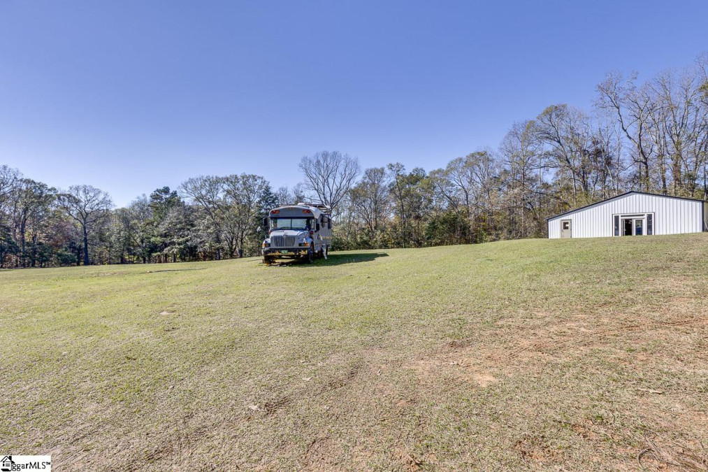 492 Edgewater  Woodruff, SC 29388