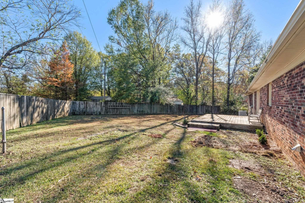 102 Hillpine  Simpsonville, SC 29681