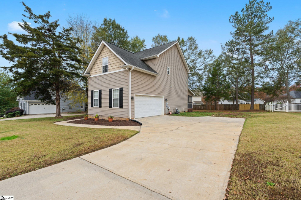 5 Manorwood  Simpsonville, SC 29681