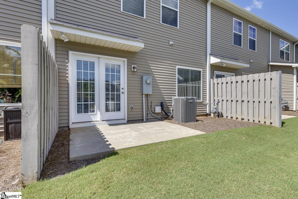 815 Stonebriar  Simpsonville, SC 29681